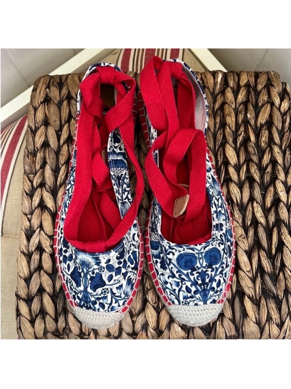 NIB Brooks Brothers Lace Up Espadrilles in French Toile Indigo Print - Picture 6 of 16